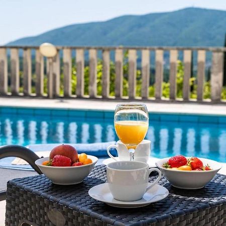 Three Bedroom Villa Surrounded By Nature With Pool Груда Экстерьер фото