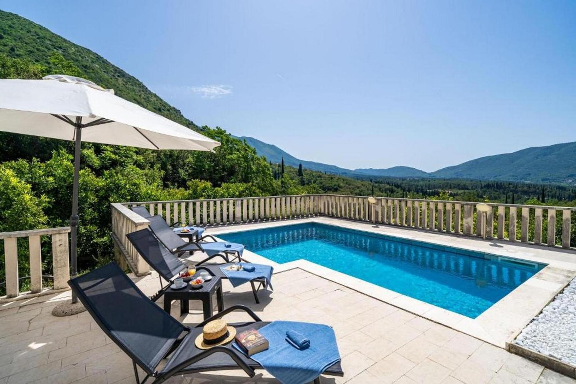 Three Bedroom Villa Surrounded By Nature With Pool Груда Экстерьер фото