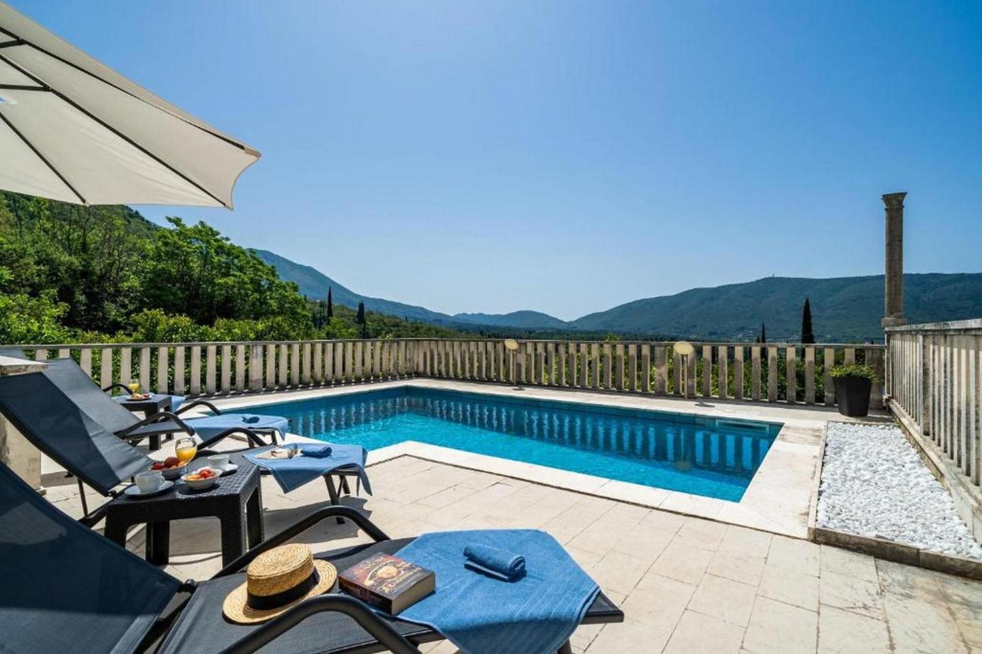 Three Bedroom Villa Surrounded By Nature With Pool Груда Экстерьер фото